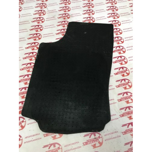 Передній правий коврик Opel Combo 2001-2011 93179595